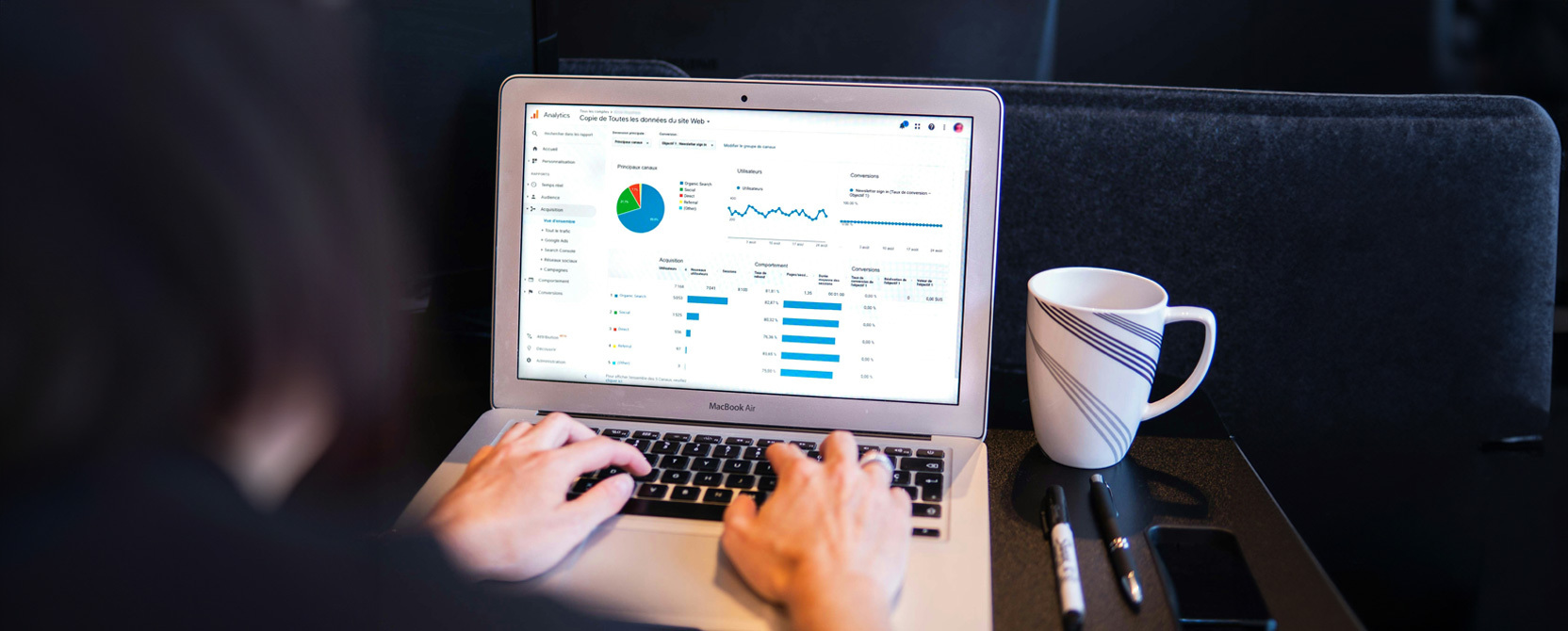 Feeling lost in the MarTech maze? Discover essential marketing tools to build brand awareness, boost engagement, and expand your online presence.